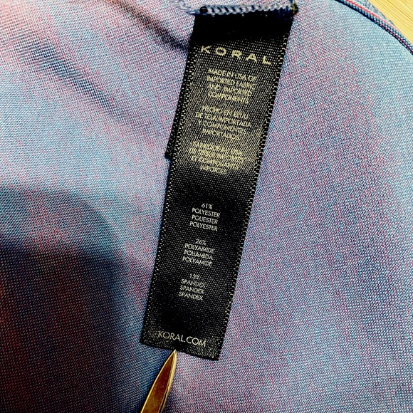 NWOT Revolve Koral Sweeper Iridescente Sports Bra in Auralite (Disco Blue) Large - Picture 12 of 15